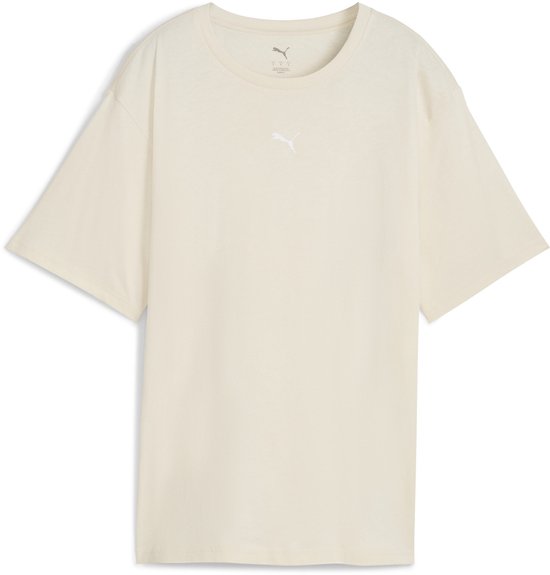 Crèmekleurig Puma T-shirt met korte mouwen en een klein logo op de borst.