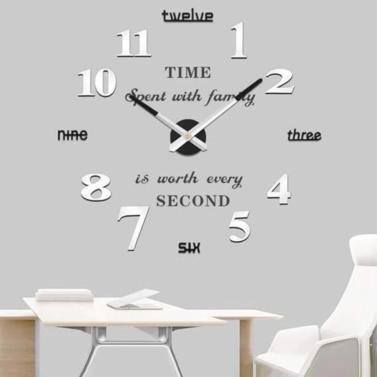 Grote Minimalistische Wandklok voor Elegante Interieurs