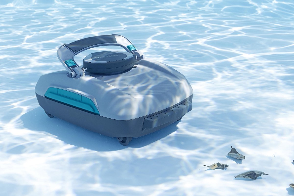 Bestway AquaTronix Pro G300 Pool Robot with Skimmer