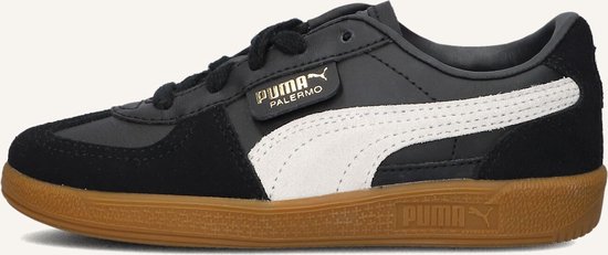 Zwarte Puma Palermo sneaker met witte Puma-streep, suède details en gummi zool.