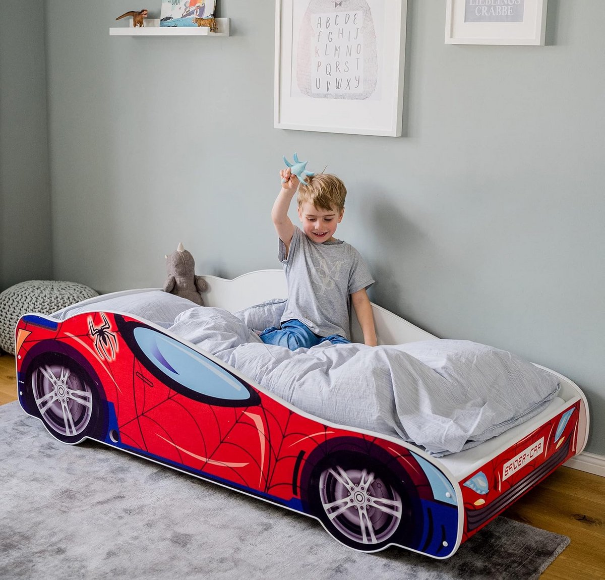 Kinderbed in de vorm van een auto met uitvalbeveiliging optioneel