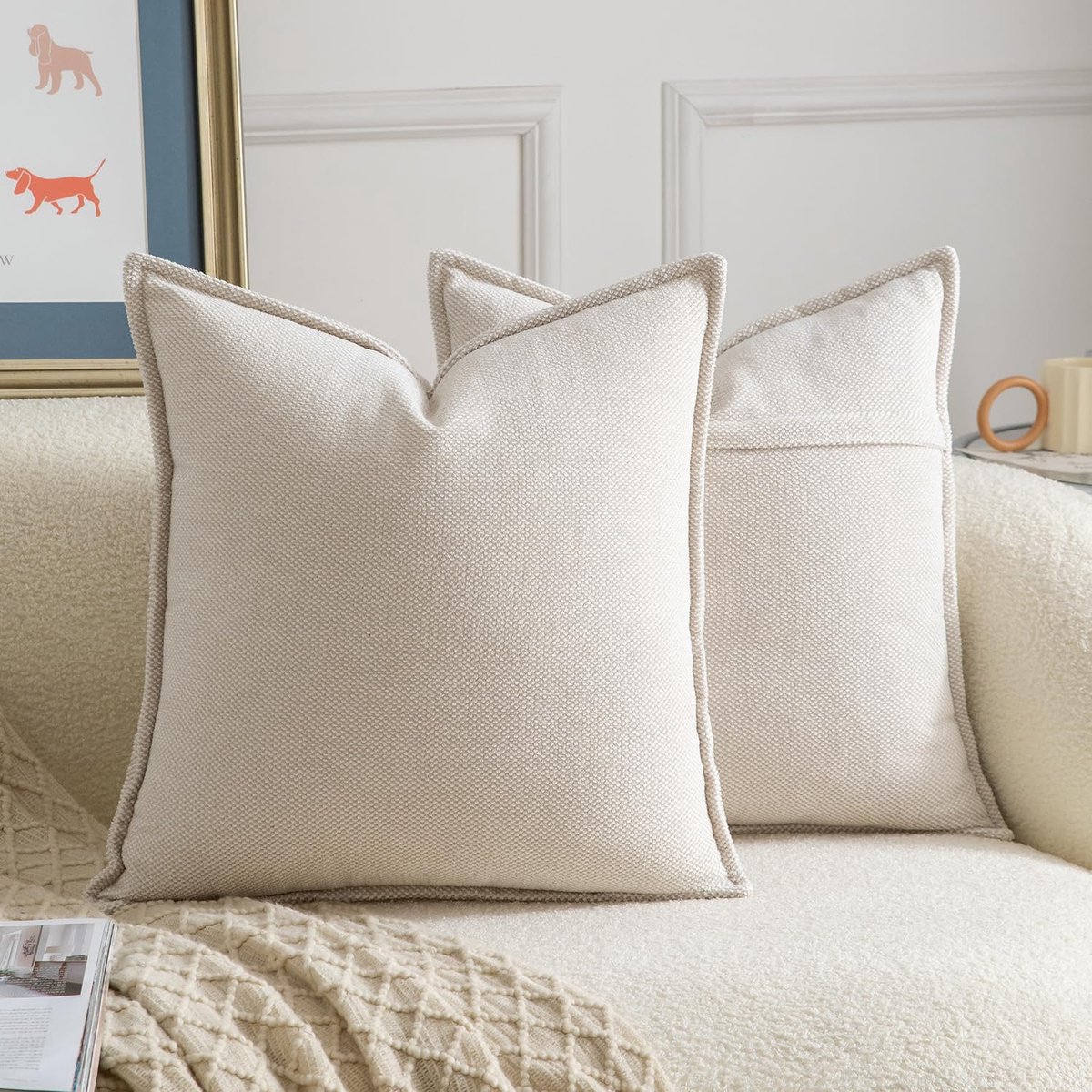 Unyqoos Set van twee zachte beige kussenhoezen voor een stijlvolle moderne inrichting
