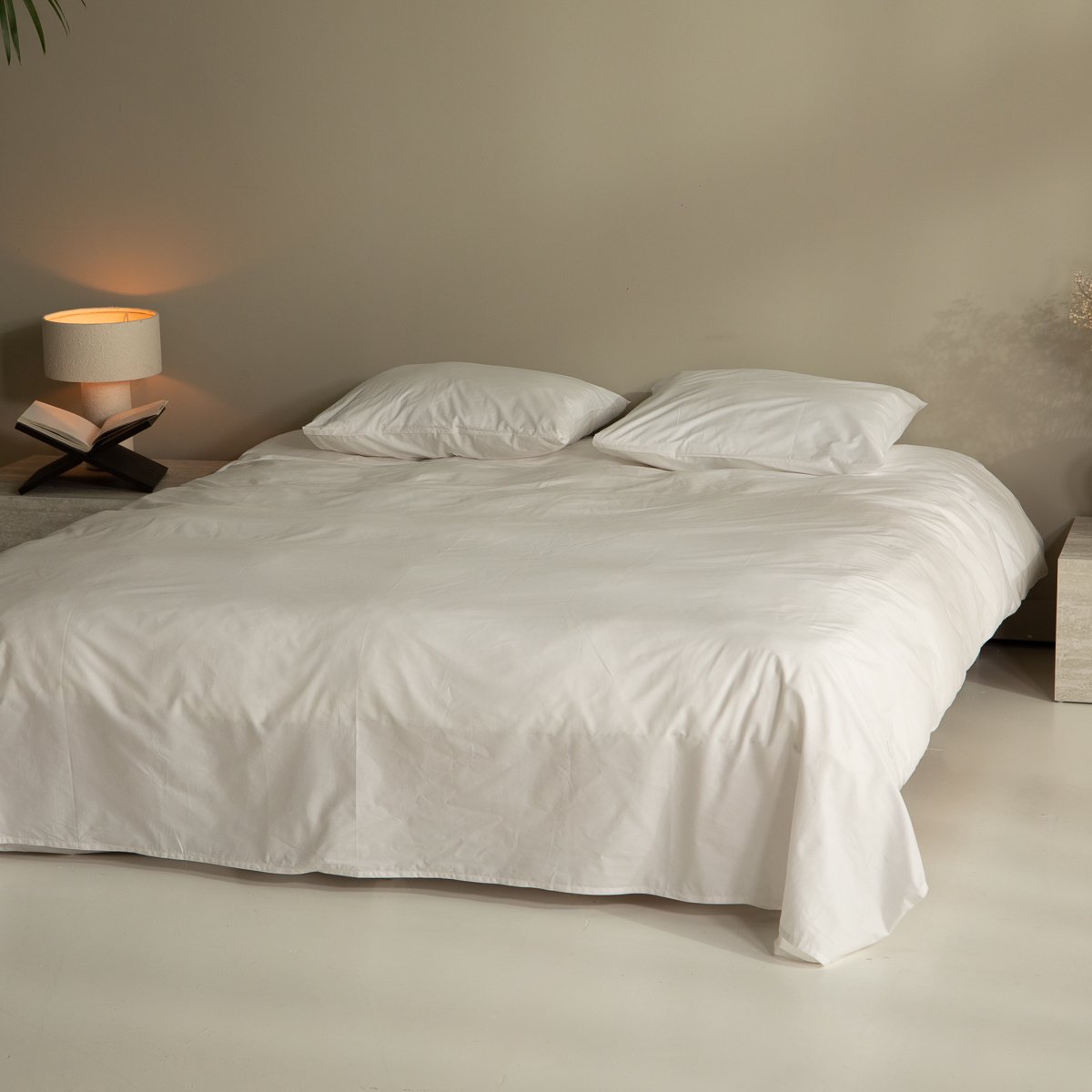 Satijn Dekbedovertrek - Brilliant White - 240 x 220 cm - 2 Persoons - Incl. 2 kussenslopen - Tweepersoons - Beddengoed - Dekbedhoes - Hoogwaardige kwaliteit - Wit