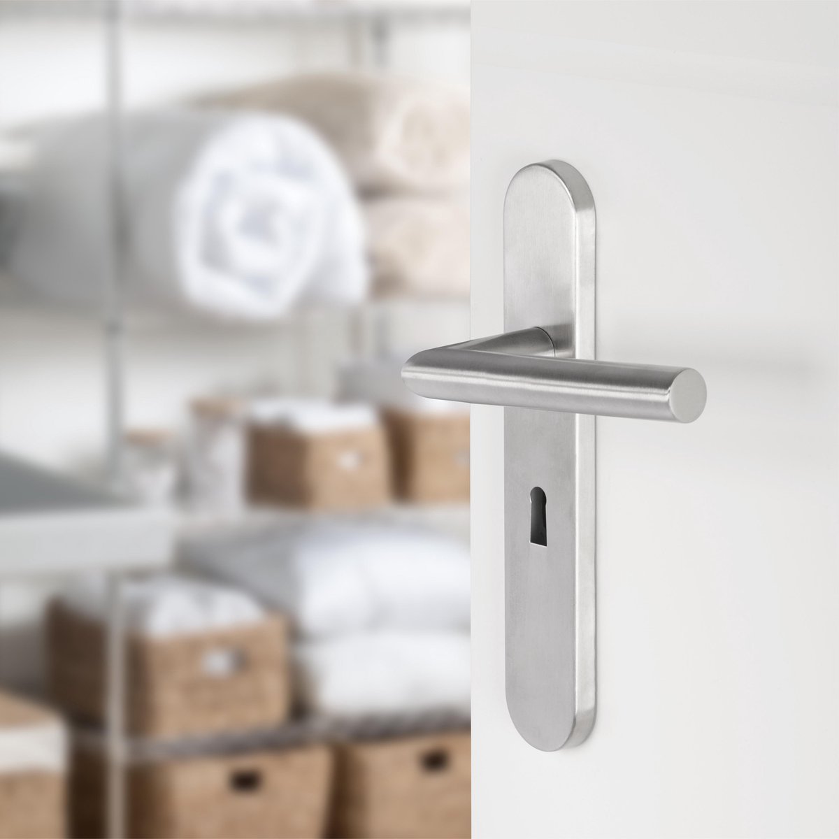 Differnz | Amsterdam deurkruk | ovaal schild | sleutel 56 mm | mat chroom