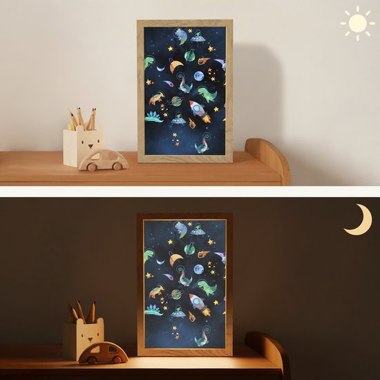 Nachtlampje 20x30 cm - Kinder lampje - Ruimte - Dino - Dinosaurus - Jongens - Tafellamp kinderkamer - Slaapkamer lamp - Bedlamp kinderen - Kinderlampje stopcontact - Wandlamp babykamer - Nachtlampjes van Merkloos — afbeelding 4
