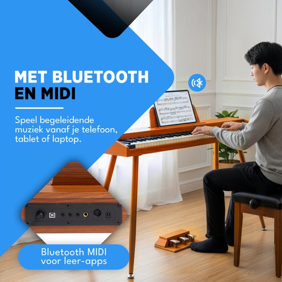 Jongeman speelt digitale piano met houten afwerking, met Bluetooth en MIDI voor leer-apps.