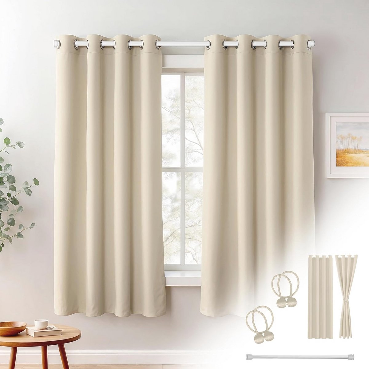 Gordijnset zonder boren: Verduisterend Beige Thermogordijn 160x135cm met Klemstang en Embrasses