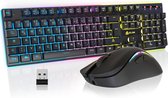 Verlicht gamingtoetsenbord en muis met USB-dongle, tonen de RGB-verlichting op het toetsenbord en de muis.