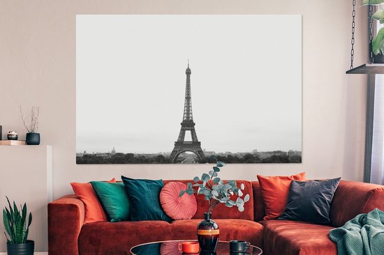 La Tour Eiffel au loin 180x120 cm - Tirage photo sur toile (Décoration murale salon / chambre) XXL / Groot format!