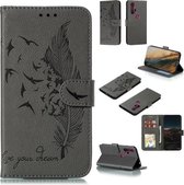 Voor Motorola Moto Edge Plus Feather Pattern Litchi Texture Horizontale Flip Leren Case met Portemonnee & Houder & Kaartsleuven (Grijs)