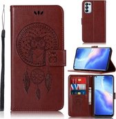 Voor OPPO Reno5 Pro 5G Windgong Uil Embossing Patroon Horizontale Flip Leren Case, met Houder & Kaartsleuven & Portemonnee (Bruin)