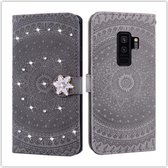 Voor Galaxy S9 Plus Geperst Afdrukken Steken Boorpatroon Horizontaal Flip PU-lederen tas met houder & kaartsleuven & portemonnee & & lanyard (grijs)