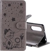 Voor Sony Xperia 5 II Cat Bee Embossing Pattern Shockproof Horizontale Flip Leather Case met houder & kaartsleuven & portemonnee (grijs)