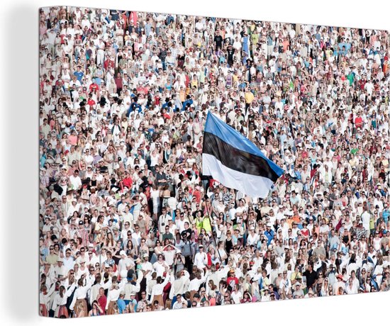 Canvas Schilderij De vlag van Estland in een grote menigte - 60x40 cm - Wanddecoratie