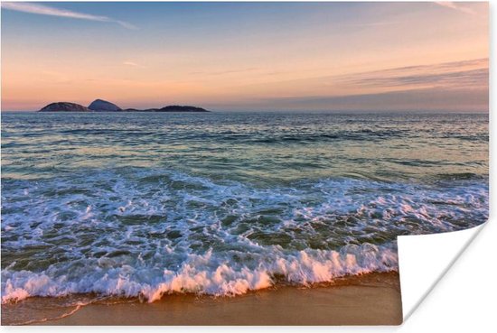 Poster Zicht over de zee van het Braziliaanse strand van Ipanema - 30x20 cm