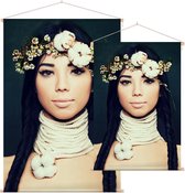 Mooie Vrouw met Bloemkroon,  - Foto op Textielposter - 90 x 135 cm