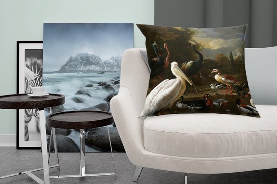 Coussin d'intérieur Melchior d'Hondecoeter - Un pélican et autre volaille près d'un bassin d'eau - Peinture de Melchior d'Hondecoeter - 60x60 cm - coussin intérieur carré en coton