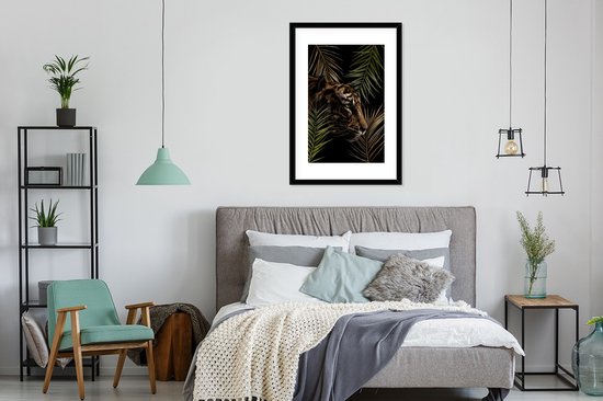 Tigre entre les branches 60x90 cm