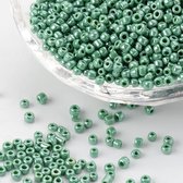 Rocaille's opaque lustered, medium zee groen, 2 mm, 20 gram