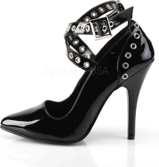 Escarpins noirs vernis avec boucle, œillets sur la bride de cheville.