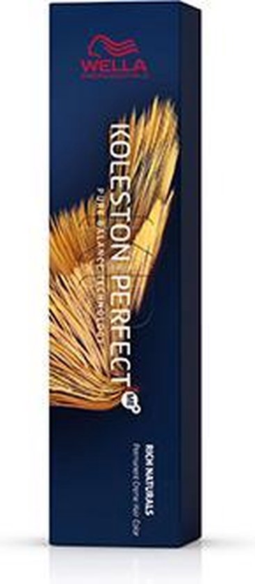 Wella Koleston Perfect ME+ Rich Naturals permanente haarkleur crème in een donkerblauwe verpakking.