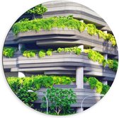 Dibond Wandcirkel - Grijze Bakken met Planten op Parkeergarage - 60x60cm Foto op Aluminium Wandcirkel (met ophangsysteem)