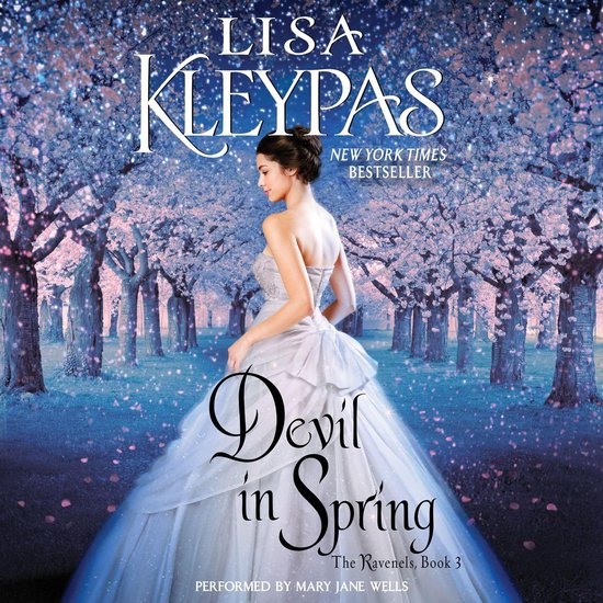 Lisa Kleypas : Devil in Spring, The Ravenels Book 3. Une femme en robe de bal se tient dans une forêt printanière.