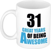 31 great years of being awesome cadeau mok / beker wit en blauw