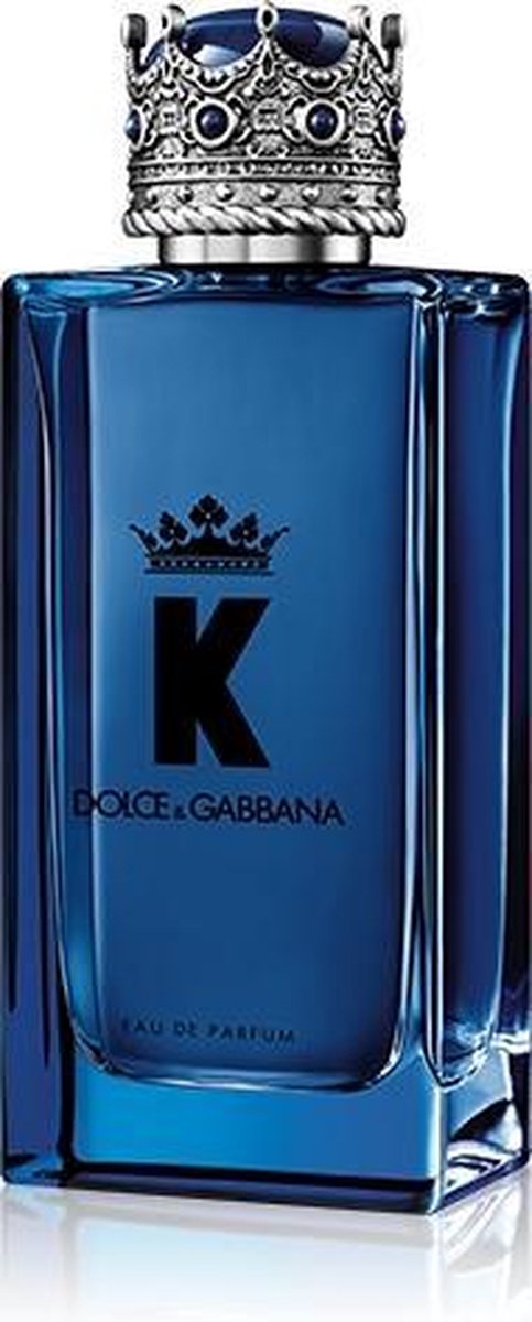 Blauwe Dolce &amp; Gabbana K Eau de Parfum fles met kroonvormige dop en gouden details.