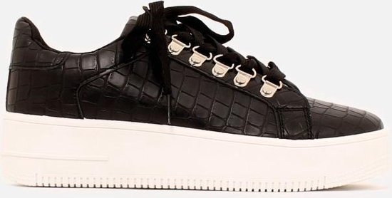 Zwarte sneakers met witte zool en slangenprint | bol.com