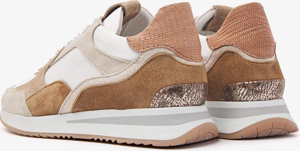 Nora Sam | VIA VAI witte sneakers | VIA VAI
