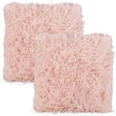 Relaxdays sierkussen roze - 2 fluffy kussens - bankkussen - harig woonkussentje - 45 x 45