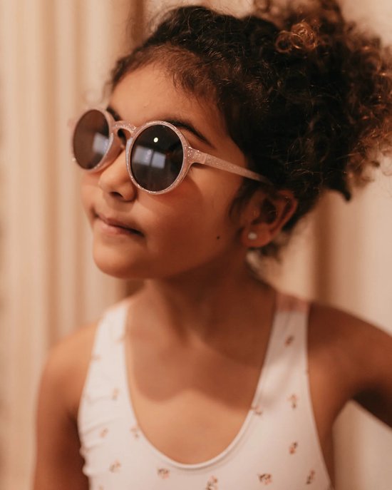 Mrs Ertha Glee Sunglasses/Zonnebril - Glitter Peach van Mrs Ertha — afbeelding 2