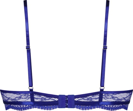 Arrière d'un soutien-gorge à armatures bleu cobalt en dentelle avec bonnets transparents et bretelles.