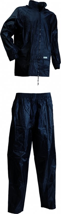 Donkerblauw regenpak met jas en broek, op witte achtergrond.