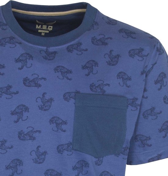 Blauw T-shirt met tijgerprint en een donkerblauwe borstzak.