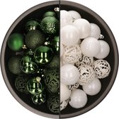 Bellatio Decorations Kerstballen mix - 74-delig - donkergroen en wit - 6 cm - kunststof