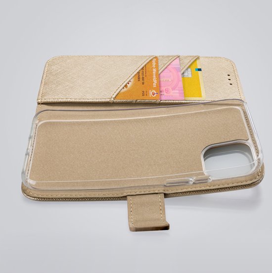 Étui doré style portefeuille, ouvert avec espace pour cartes et billets, et un téléphone.