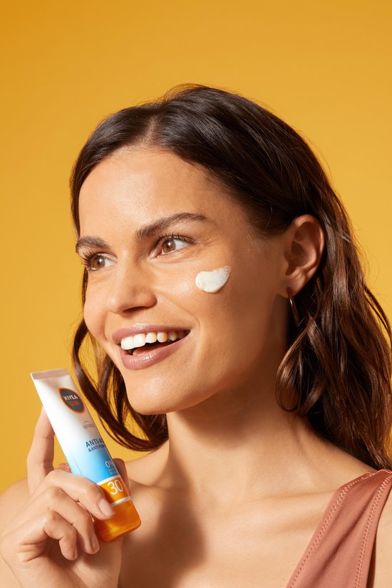 NIVEA SUN Face Shine Control Zonnebrand Gezicht - SPF 30 - Matterend Effect - Zonnebrandcrème - 50 ml