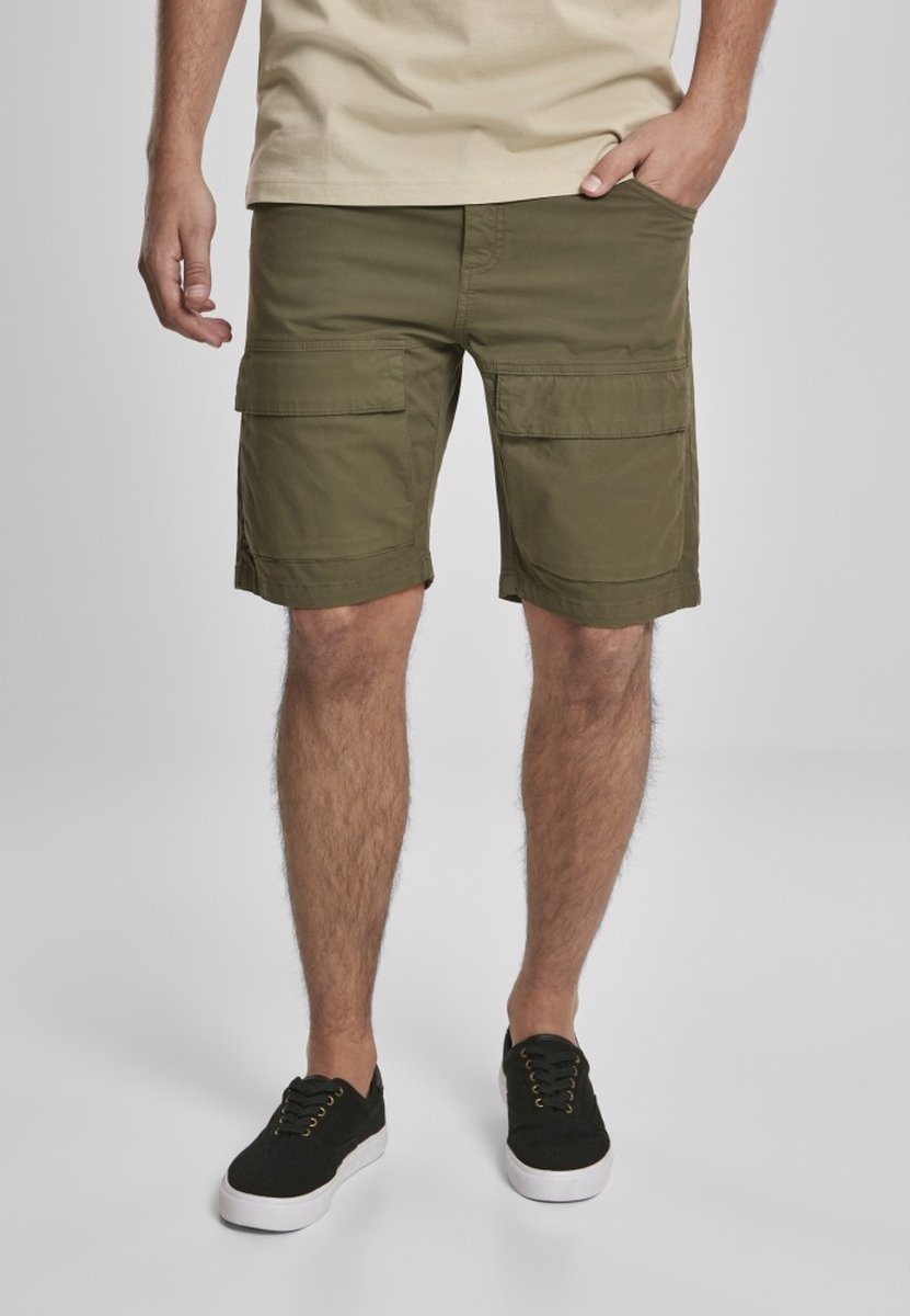 Urban Classics Performance Cargo Cargo Korte broek Taille 44 inch Groen