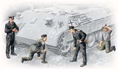 1:35 ICM 35211 German Tank Crew (1943-1945) Plastic kit
