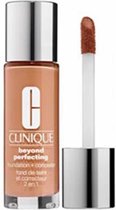 Clinique Beyond Perfecting Foundation + Concealer - 11 Honey