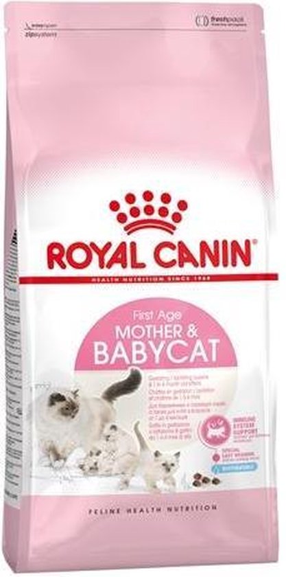 Roze verpakking Royal Canin First Age Mother & Babycat kattenvoer met afbeelding van een moederskat met kittens.