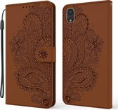 Voor iPhone XS Max pauw reliëf patroon horizontaal flip lederen tas met houder & kaartsleuven & portemonnee & lanyard (bruin)