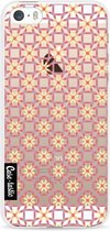 Casetastic Apple iPhone 5 / iPhone 5S / iPhone SE Hoesje - Softcover Hoesje met Design - Geometric Lines Sweet Print