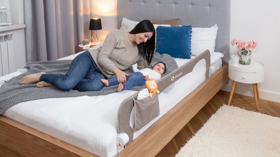 Lionelo Eva Barrière de Lit – Barrière de Sécurité jusqu’à 27 kg – Pliable à 180° – Largeur 150 cm – Cadre en Aluminium Durable – SecureBelt & Verrou StandSafe – Pour Enfants 18 mois à 5 ans