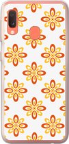 Telefoonhoesje Geschikt voor Samsung Galaxy A20e hoesje - Patroon - Jaren 70 - Bloemen - Oranje - Siliconen Telefoonhoesje