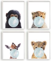 Postercity - Design Canvas Poster Jungle Set Baby Aapje, Giraffe, Cheeta en Tijger met Blauwe Kauwgom / Kinderkamer / Dieren Poster / Babykamer - Kinderposter / Babyshower Cadeau / Muurdecoratie / 30 x 21cm / A4
