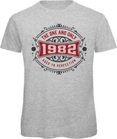 1982 The One And Only | Feest Kado T-Shirt Heren - Dames | Antraciet - Donker Rood | Perfect Verjaardag Cadeau Shirt | Grappige Spreuken - Zinnen - Teksten | Maat M