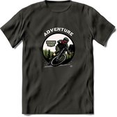 Adventure T-Shirt | Mountainbike Fiets Kleding | Dames / Heren / Unisex MTB shirt | Grappig Verjaardag Cadeau | Maat XL